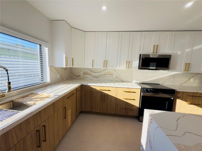 Building Photo - 11835 SW 37th St