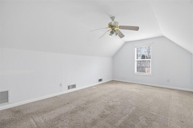 Building Photo - 5630 Saltcreek PIace NE