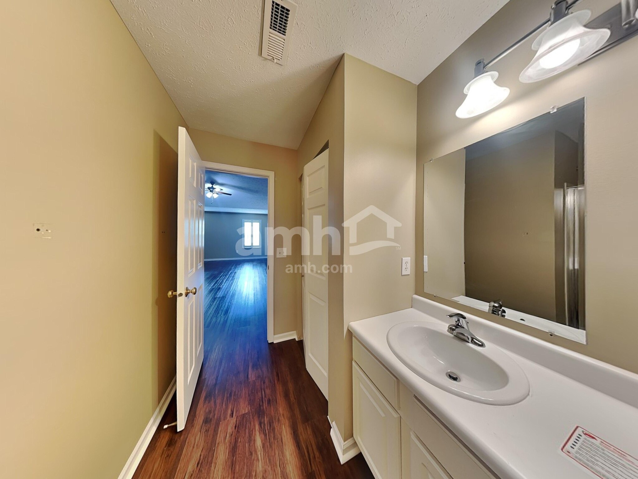Building Photo - 10640 Standish Pl