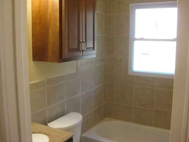 Building Photo - Lease 2 Own ...This Great South Springfiel...