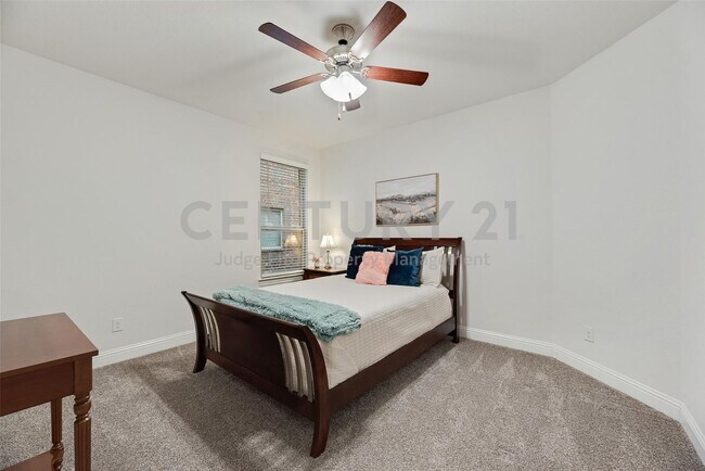 Building Photo - Move-In Ready 4/2/2 in Little Elm For Rent!