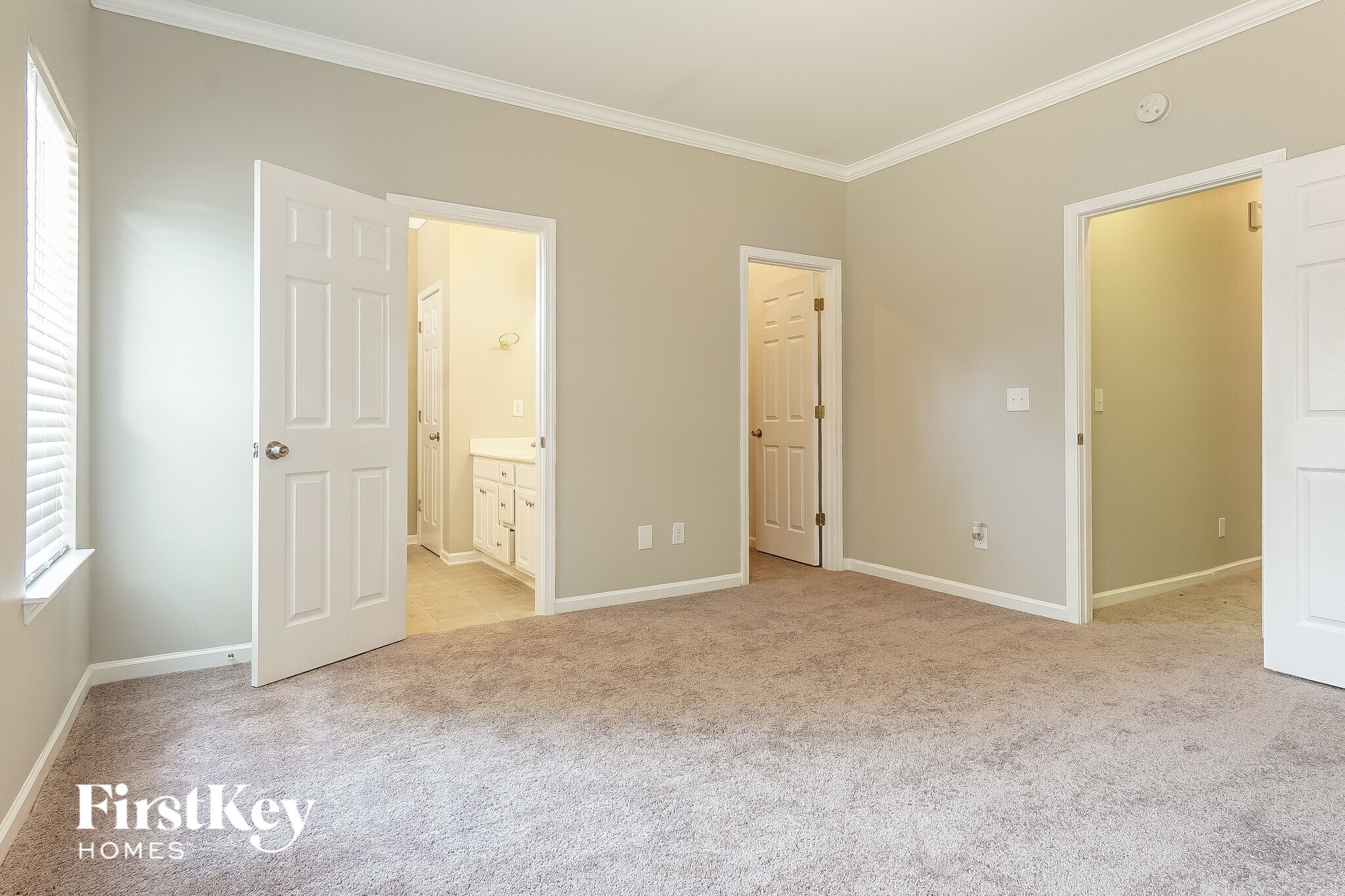 Building Photo - 9399 Brook Forest Cir