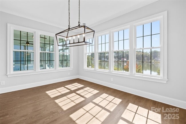 Building Photo - 124 Sisters Cove Ct