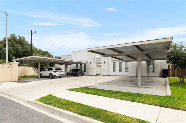 Primary Photo - 1305 Alta Vis Dr