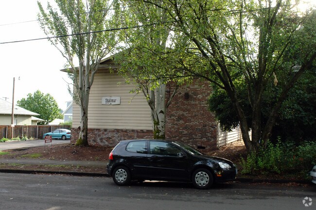Primary Photo - Shalimar Apartments