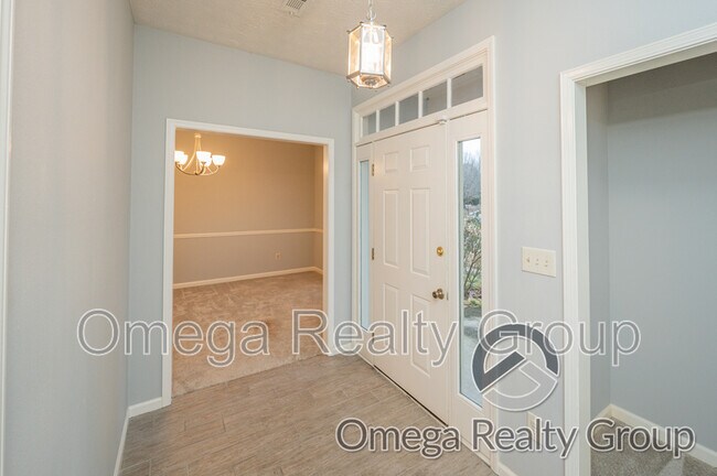 Building Photo - 6928 Cherry Creek Dr