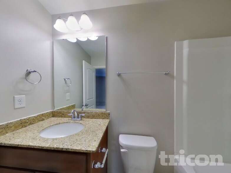 Building Photo - 2037 St Augustine Pl