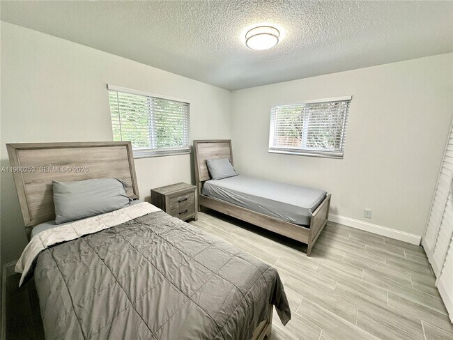 Building Photo - 3511 Quentin Ave