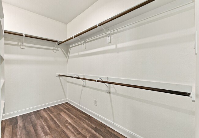 Building Photo - 24250 Prairie Glen Ln