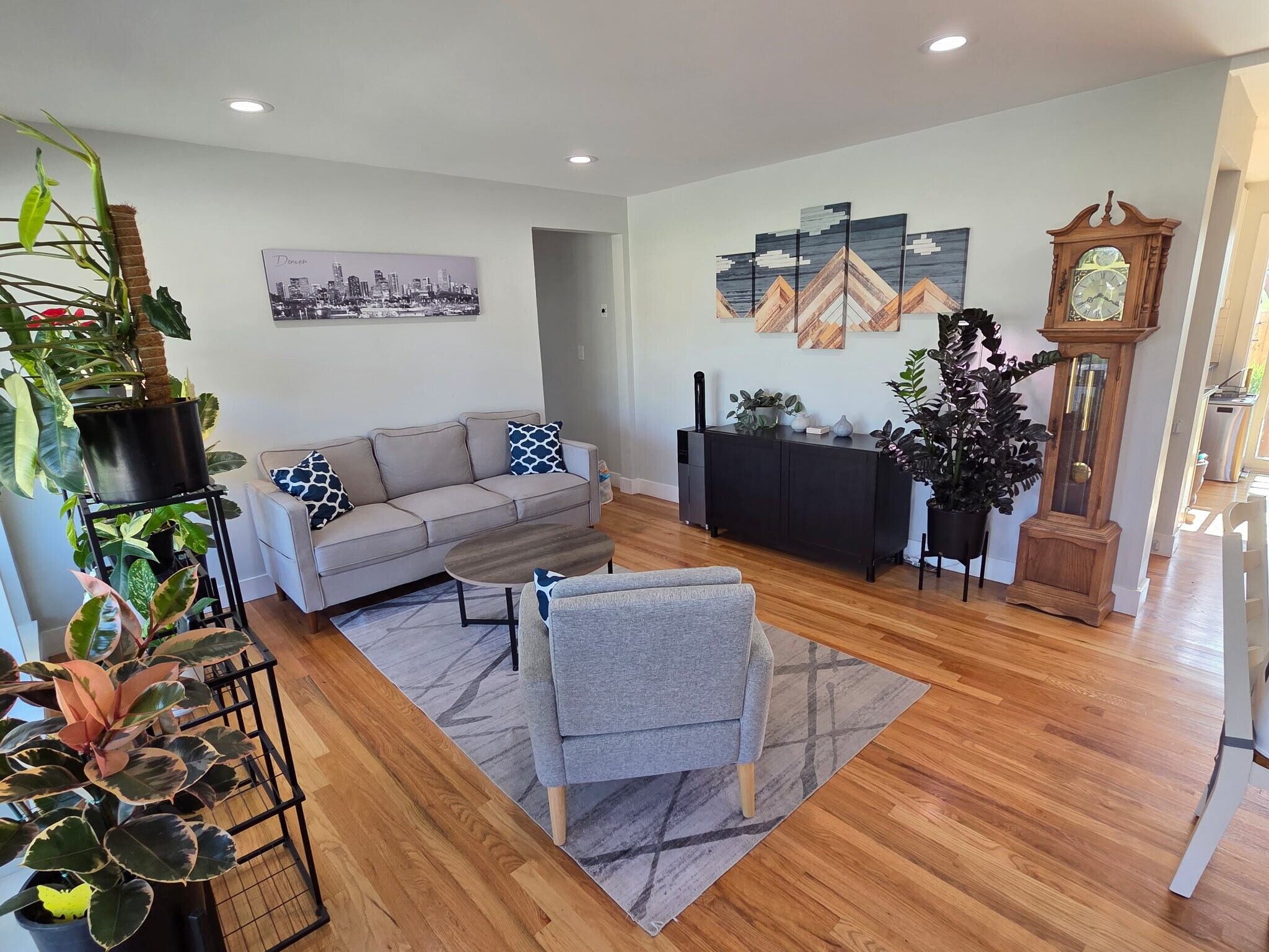 Upstairs living room. - 7101 Clay St