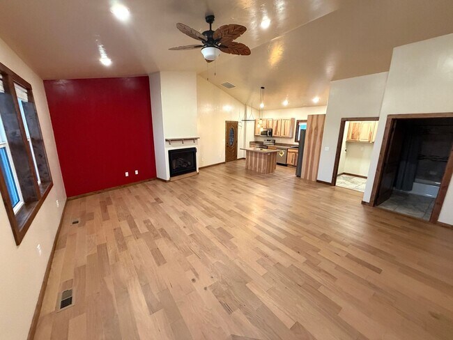 Building Photo - 11 Fieldcross Ln