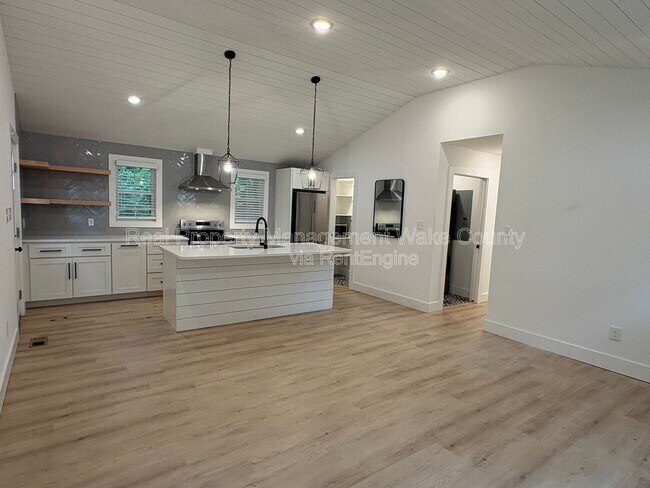Building Photo - 117 Bertie Dr