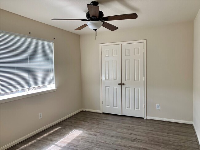 Building Photo - 25203 Bluma Ranch Dr