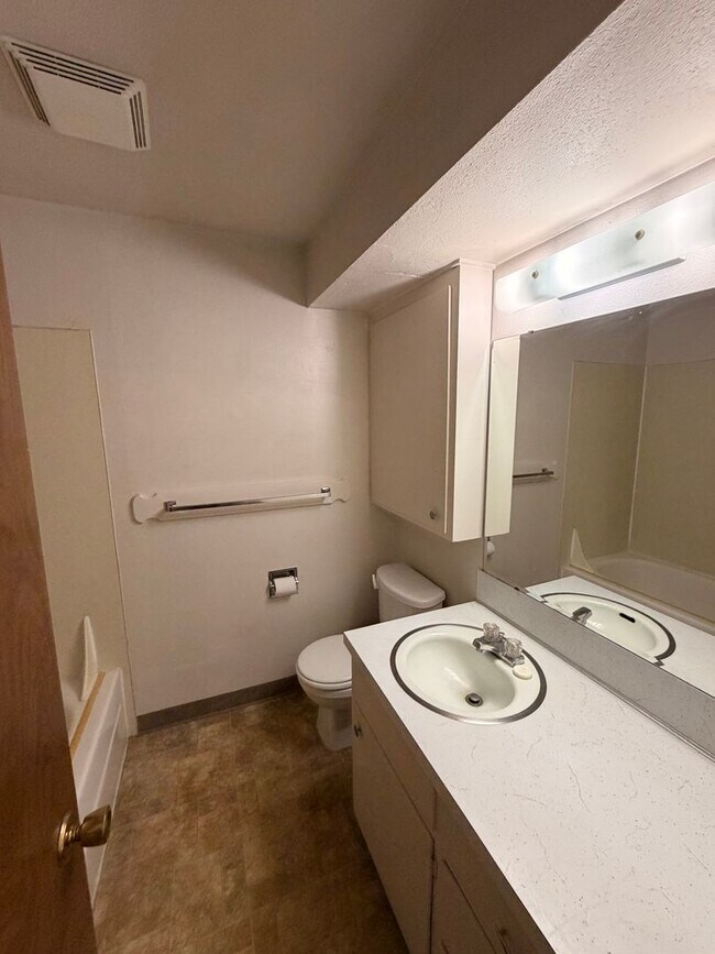 Building Photo - Potter Drive