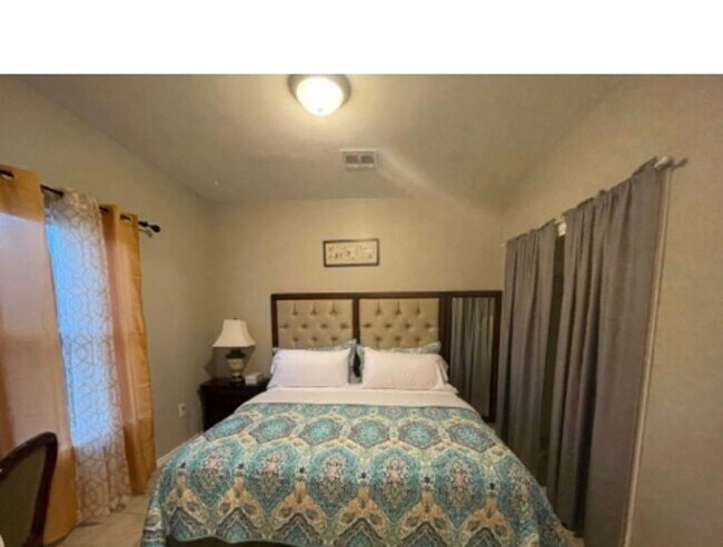 Building Photo - 3 Bedroom Single Family Home in Herndon