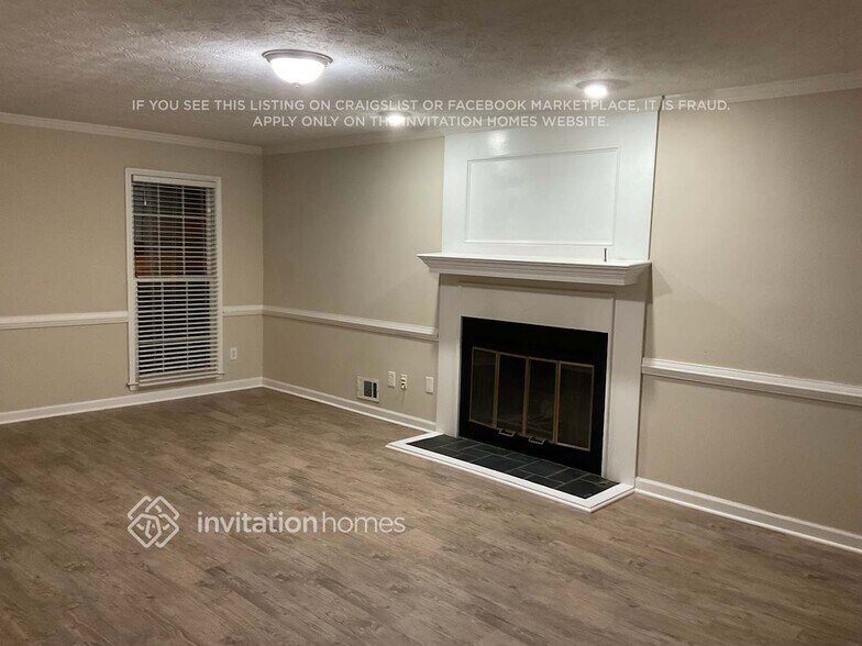 Building Photo - 4122 Deerbrook Way SW