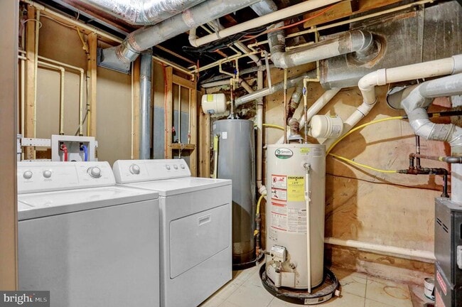 Building Photo - 421 Elrino St