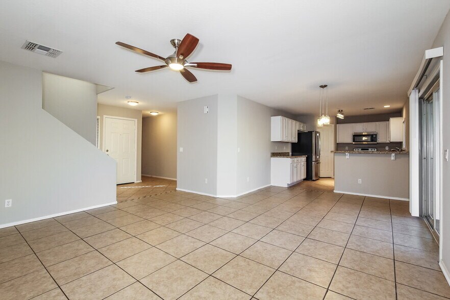 Building Photo - 12334 W Rosewood Dr