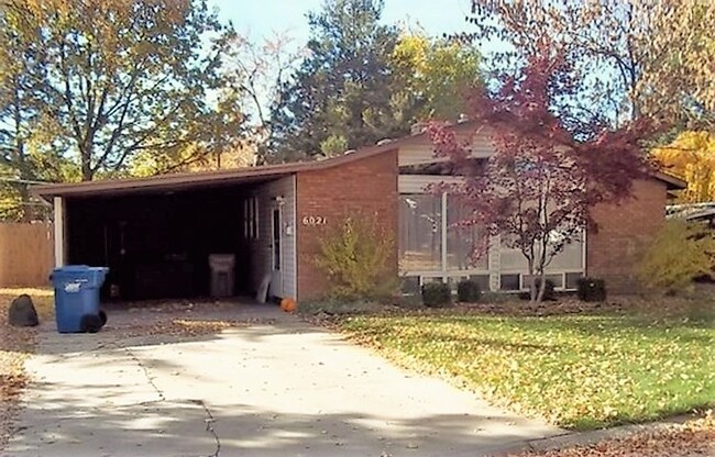 Primary Photo - Beautiful Boise Bench home just off N Curt...