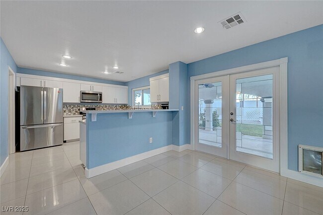 Building Photo - 5470 Logville St