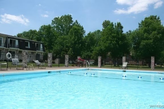 Building Photo - 3524 Deer Lakes Dr