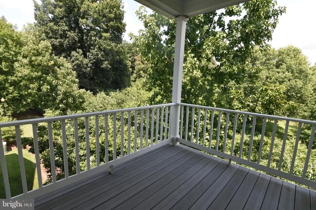 Building Photo - 22538 Landing Way