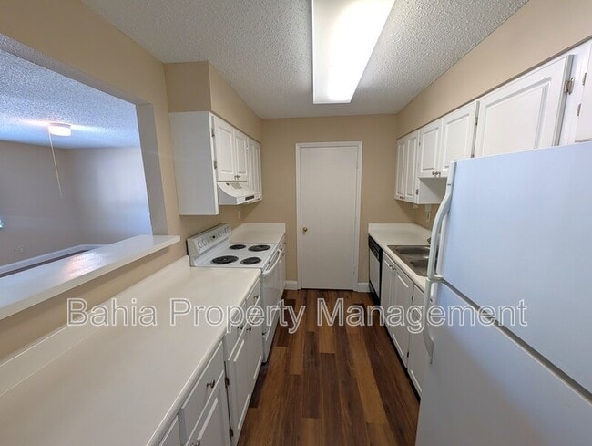 Building Photo - 13401 Arbor Pointe Cir