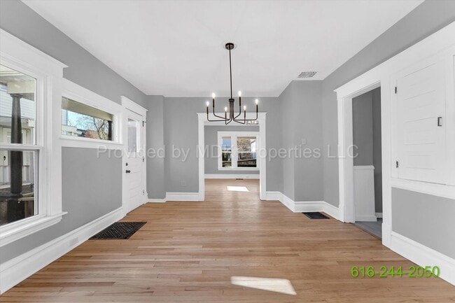 Building Photo - STUNNING REMODEL!!! Extremely Spacious 3 Bedroom (Extra Room) Home!! SECTION 8 APPROVED! (Handica...