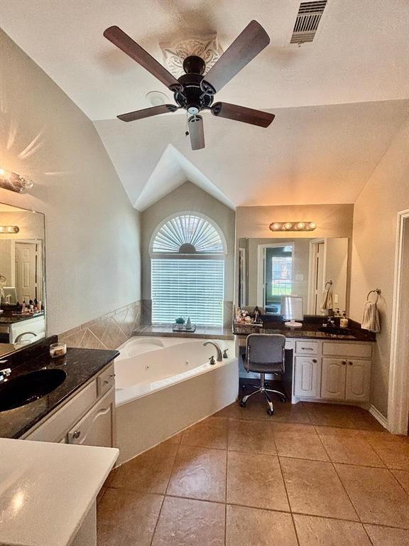 Building Photo - 8527 Cape Royal Dr