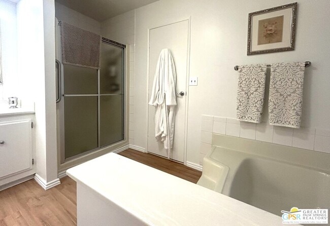 Building Photo - 74584 Nevada Cir E