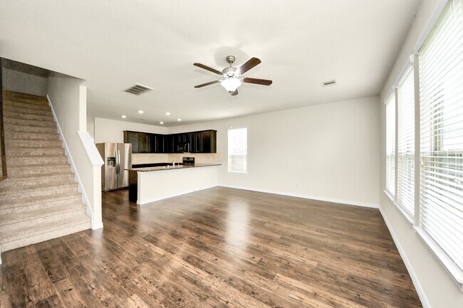 Building Photo - 1437 Northwood Springs Dr