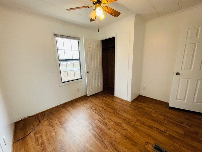 Building Photo - 3 BR, 2 BA doublewide in Pikeville school district