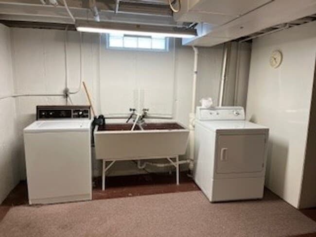 Building Photo - Charming 3 Bedroom, 1.5 Bath Home on the South Side of Kenosha