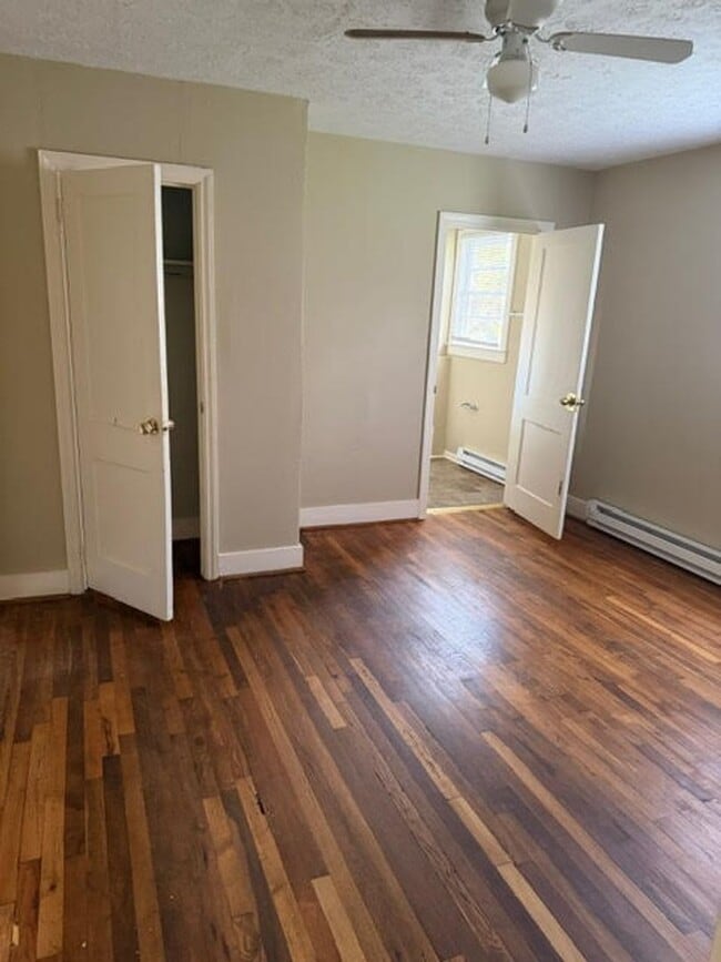 Building Photo - 231 Elder St