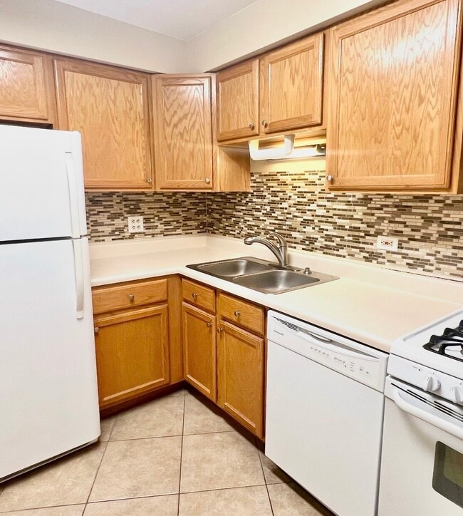 Building Photo - 1461 N Winslowe Dr