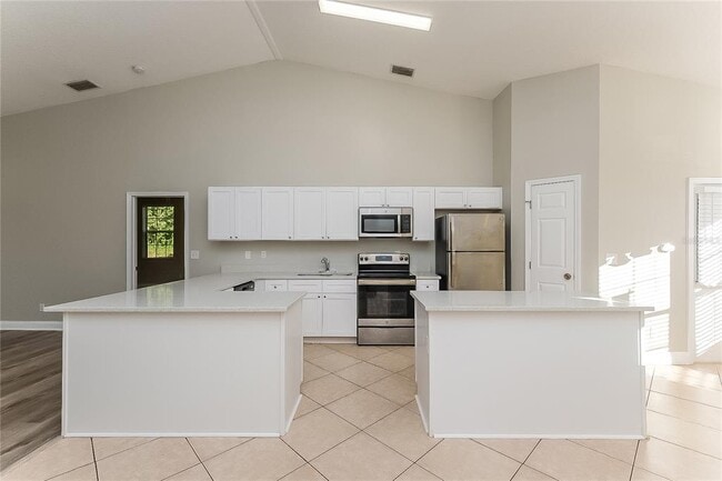 Building Photo - 3300 Hickman Ave