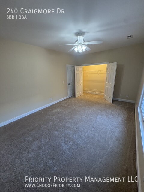 Building Photo - 240 Craigmore Dr