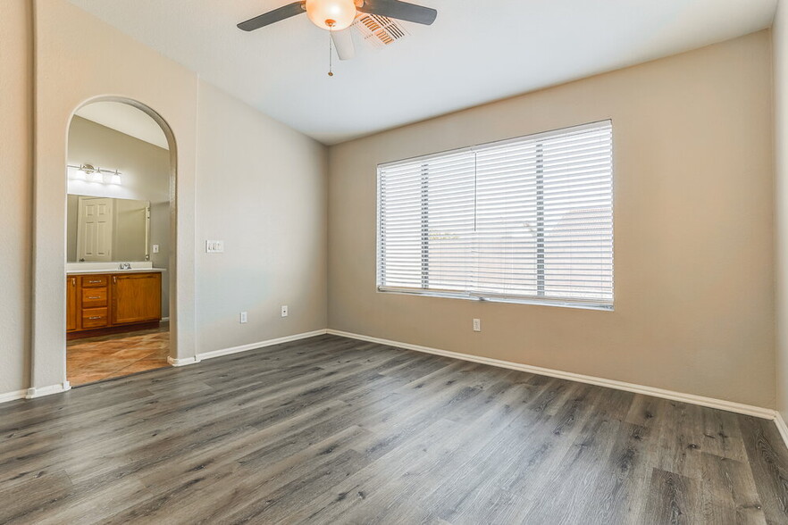 Building Photo - 4148 E Stratford Pl