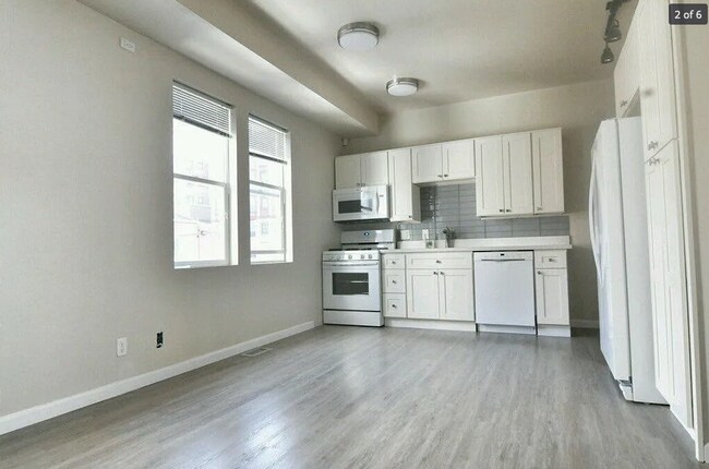 Building Photo - $3,200 / 1700ft2 - Prime Office Space for ...