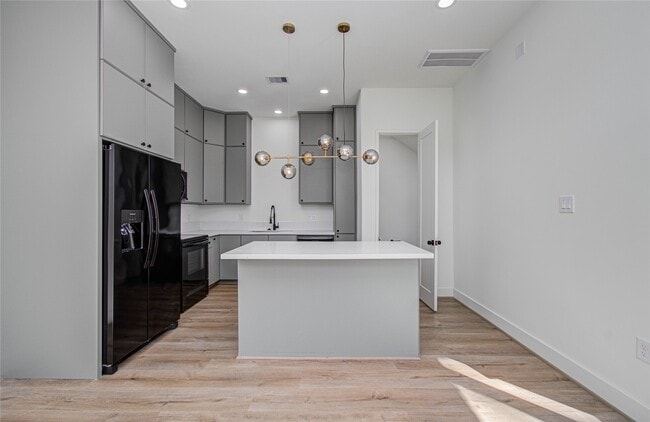 Building Photo - 4603 Edison St