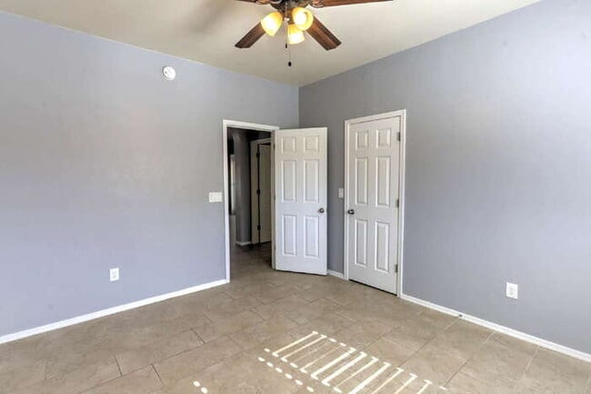 Building Photo - Rancho Sahuarita