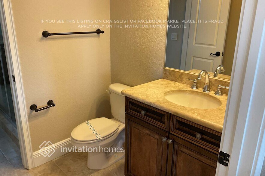 Building Photo - 400 Veracliff Ct