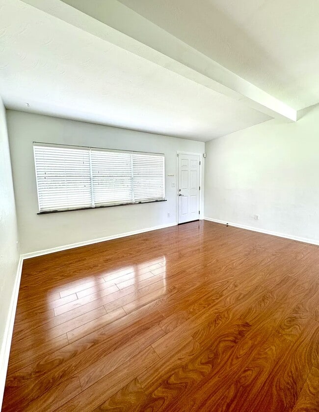 Building Photo - 1515 Sawyerwood Ave