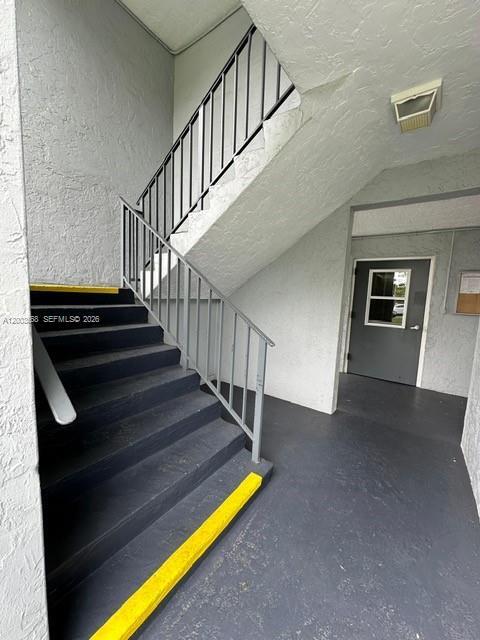 Building Photo - 3123 Oakland Shores Dr