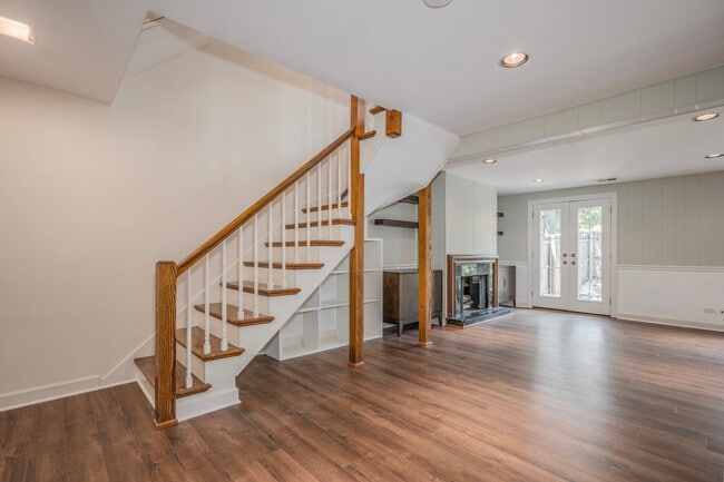 Building Photo - 3036 Highland Ave