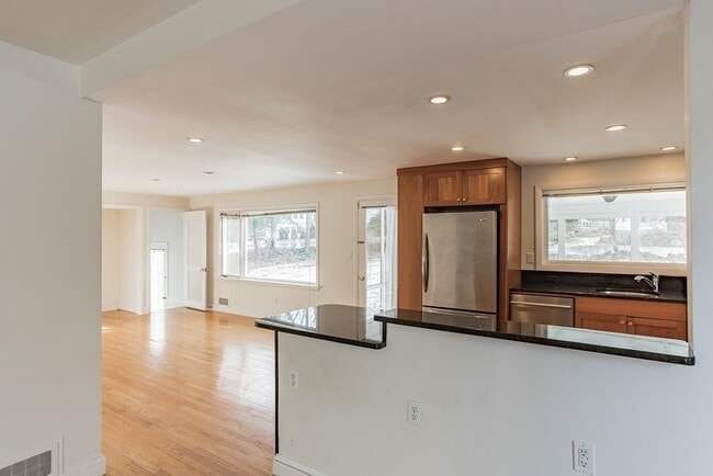 Building Photo - 34 Karlton Cir