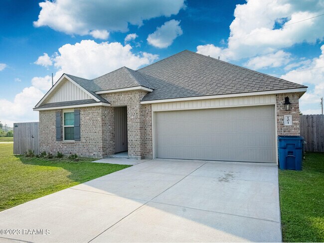 Building Photo - 101 Eagle Lk Dr