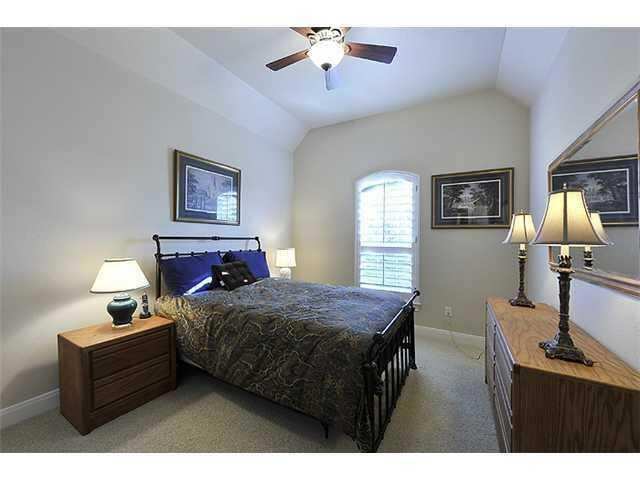 Building Photo - 644 Newport Dr