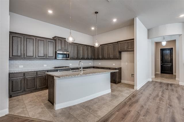 Building Photo - 708 Waterbrook Pkwy