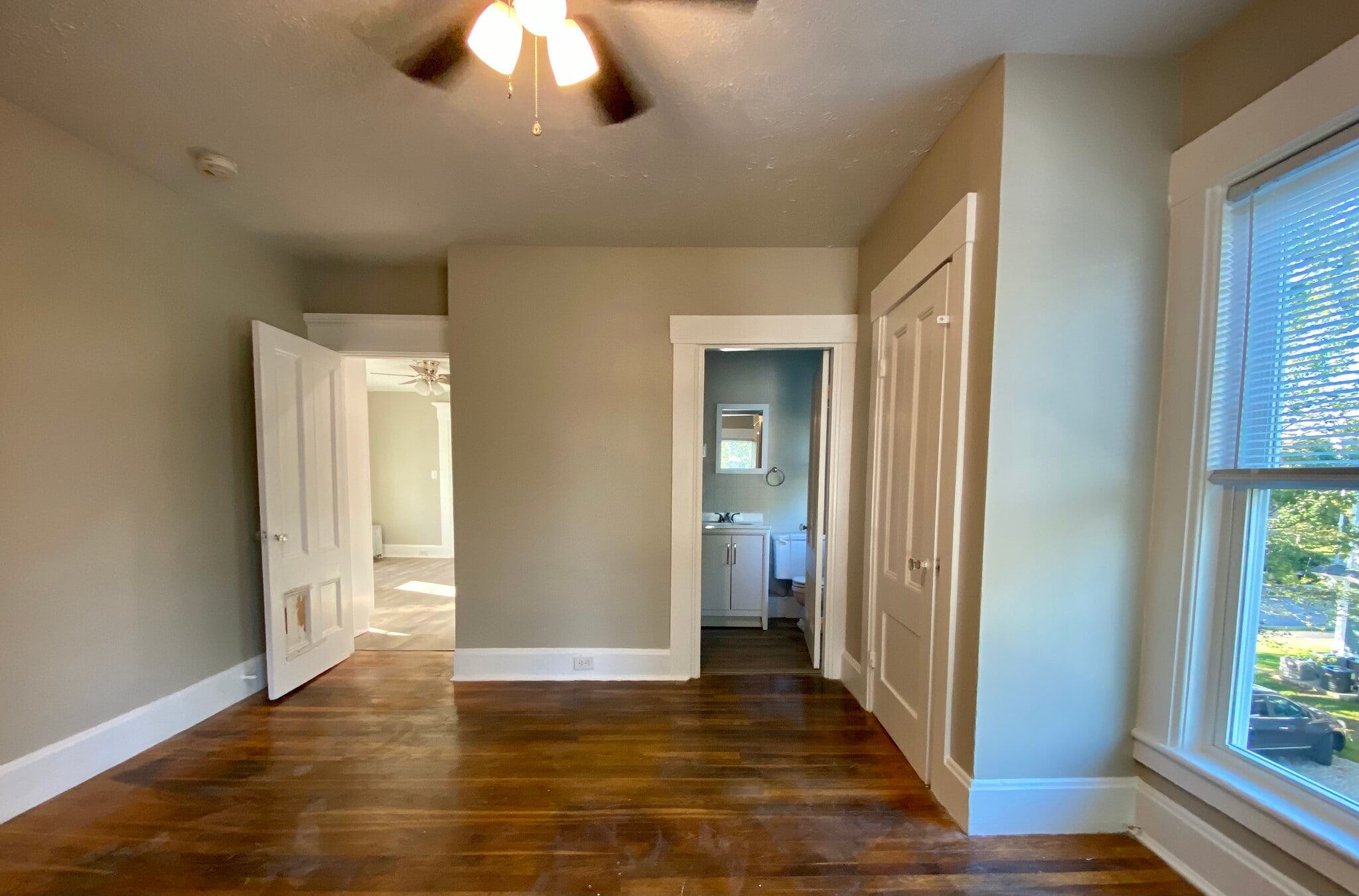 2nd Bedroom with ensuite half bath - 193 Pearl St